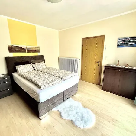 Forestside Raceway Hideaway Prázdninový dům *