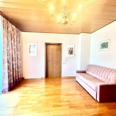 Forestside Raceway Hideaway Ferienhaus