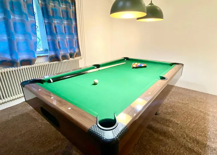 Forestside Raceway Hideaway *